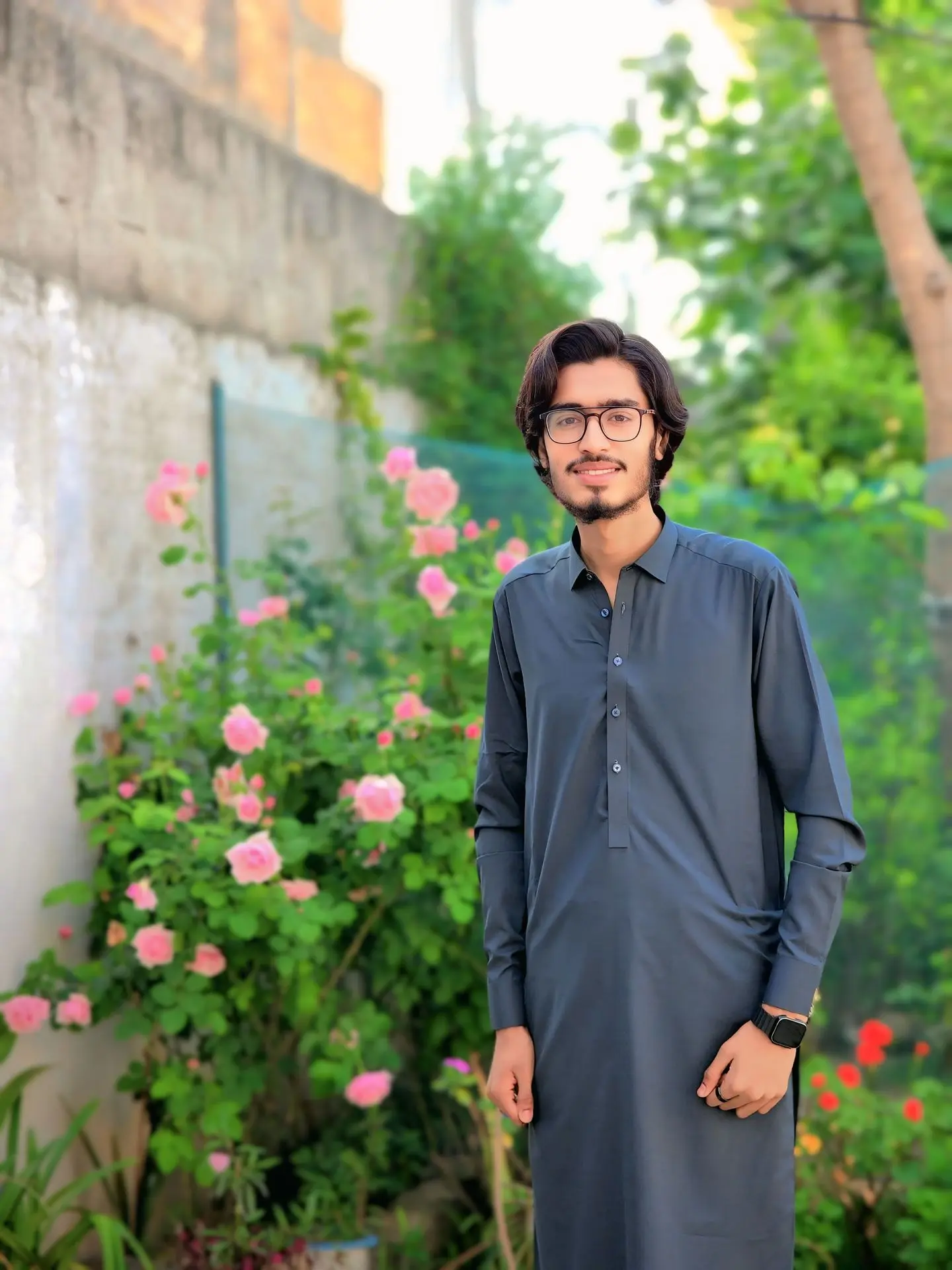 Arham Qamar is the tech backbone of Zinova.